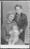Sept. 57, mit Mutter und Bruder Christoph